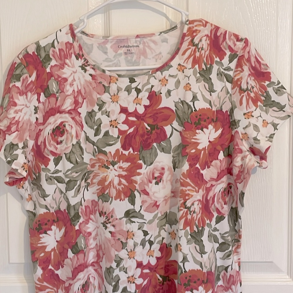 Croft & Barrow short sleeve Floral Top, Size XL